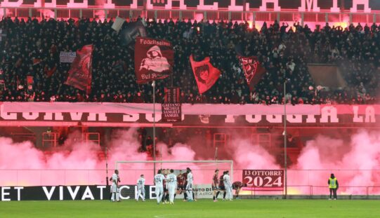 Vittoria al cardiopalma (2-1) contro il Giugliano. Doppietta di Petermann e Perucchini super sul rigore di Ogunseye