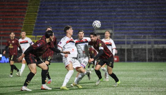 Due episodi sfortunati penalizzano eccessivamente il Foggia, regalando i tre punti al Sorrento (2-1)