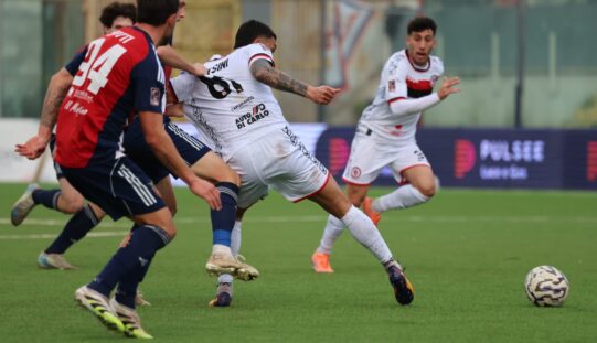 Ancora un Foggia troppo fragile in difesa, cade anche a Caserta (3-2). Dubbi sul rigore non concesso al Foggia