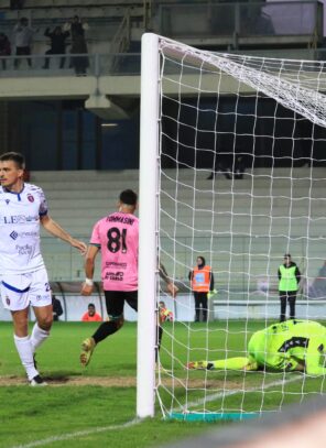 Con il Casarano settima sconfitta consecutiva (1-2). E’ sempre più buio pesto