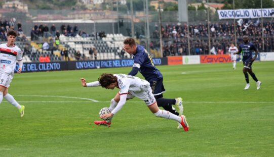 Rotto l’incantesimo. Il Foggia torna a casa con un pareggio (0-0) senza mai correre pericoli. E nel finale poteva arrivare la solita beffa…