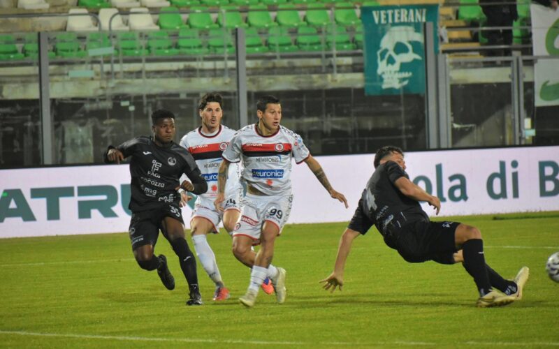 La fotocronaca di Monopoli-Foggia