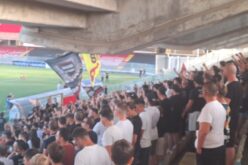 Giocatori emozionati nel vedere tanti tifosi per un allenamento