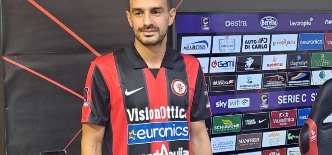 Ecco la nuova maglia del Foggia