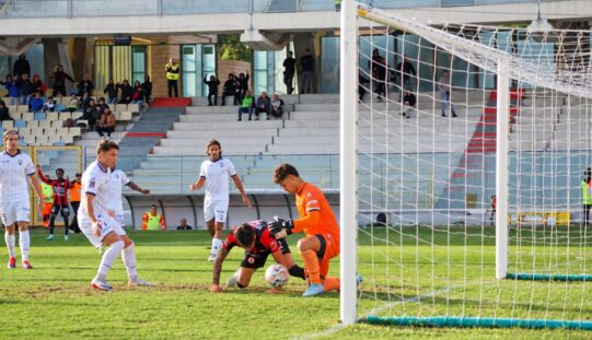 Foggia non pervenuto per 60 minuti, poi cambia passo con Haoudi e vince la partita (1-0) con la rete di Ravasio